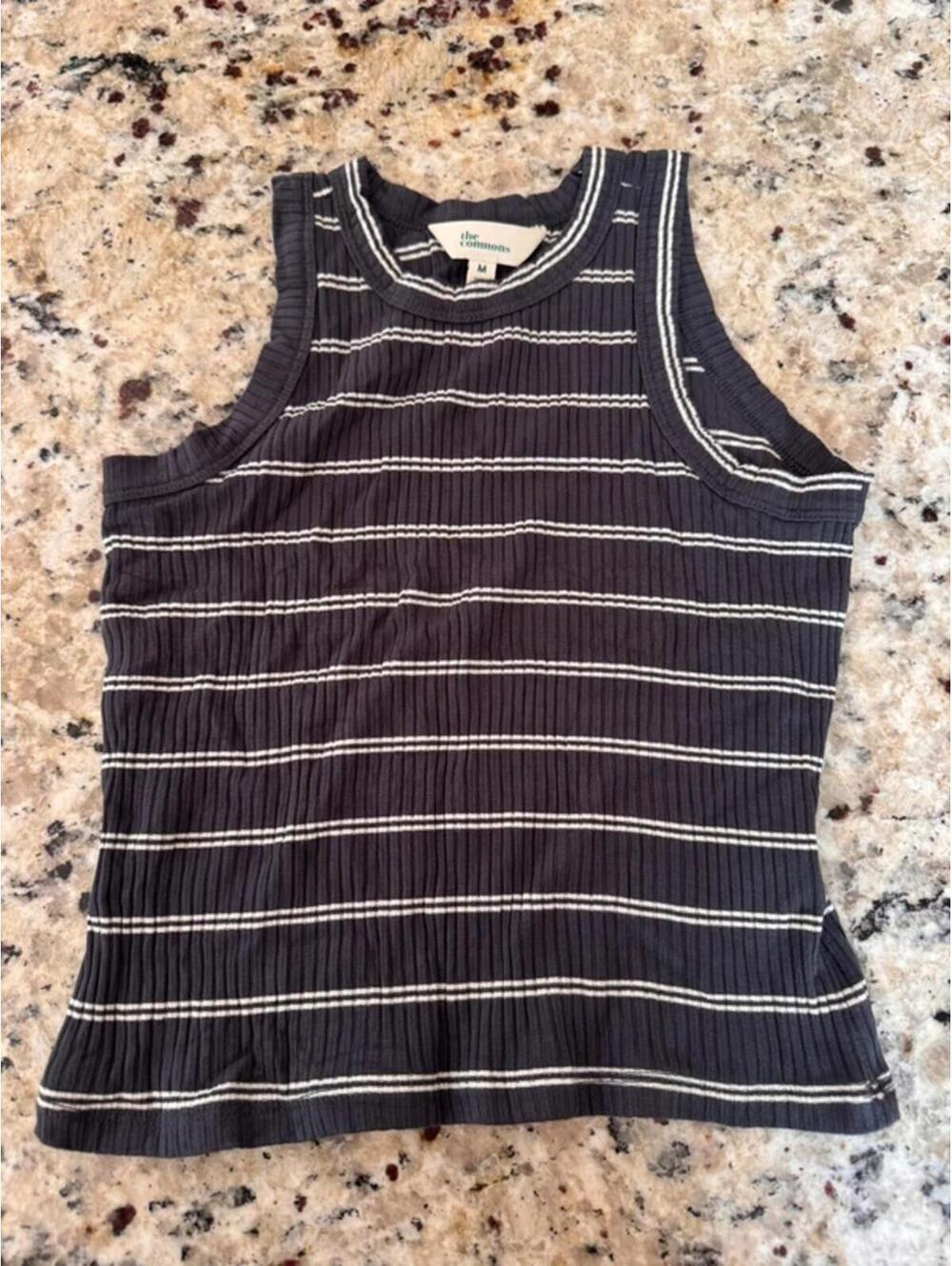 The commons tank size medium